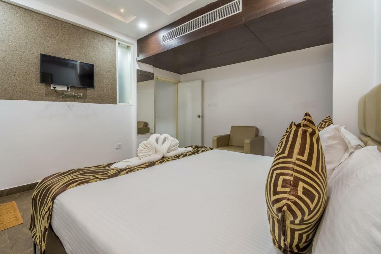 Hotel V Royal Park Guntur Exterior photo